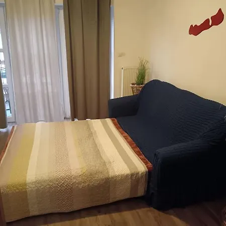Dezsa Apartment